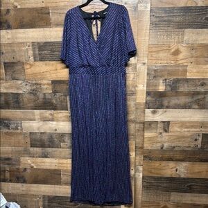 Torrid Metallic Shimmer Surplice Jumpsuit Pant Romper Women's Size 1X‎